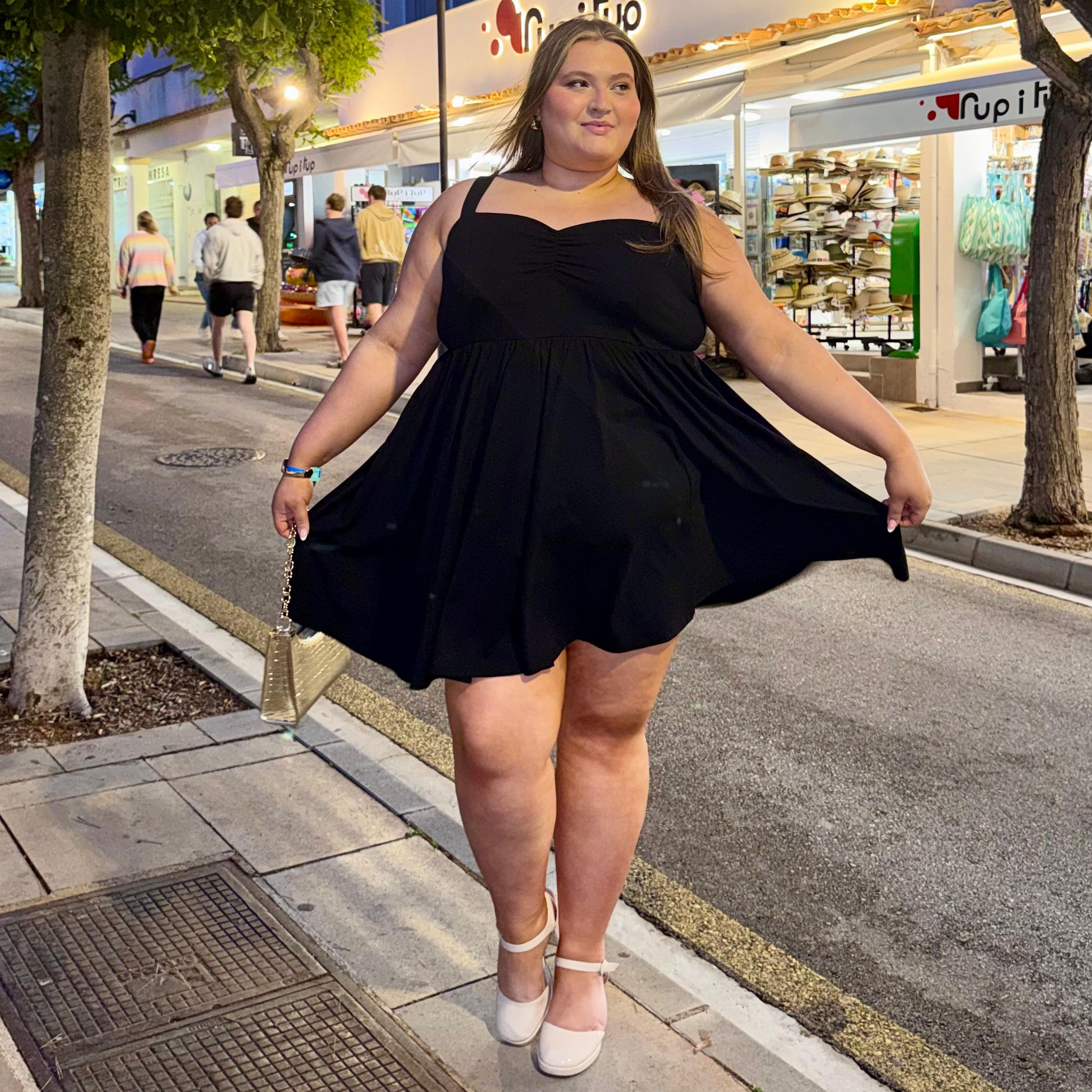 Black Sweetheart Fit & Flare Dress | Sizes 32-66 | Snag Snag EU Black Sweetheart Fit & Flare Dress | Sizes 32-66 | Snag Snag EU