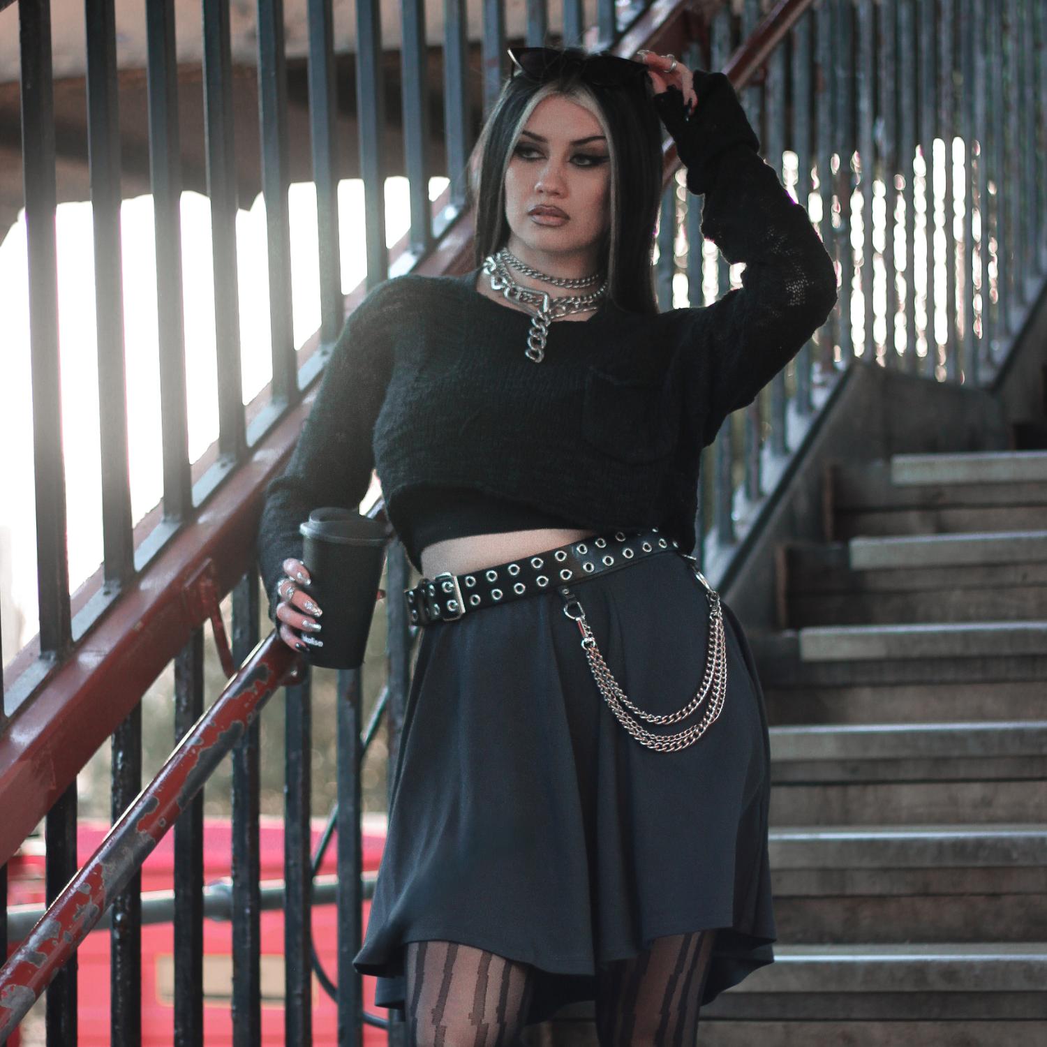 Spódniczka typu mini-flare – kolor grafitowy