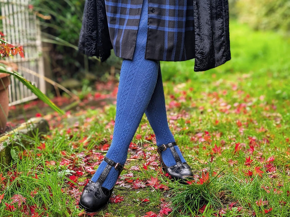Grannies Cable Knit Wool Tights - Kraken's Breath