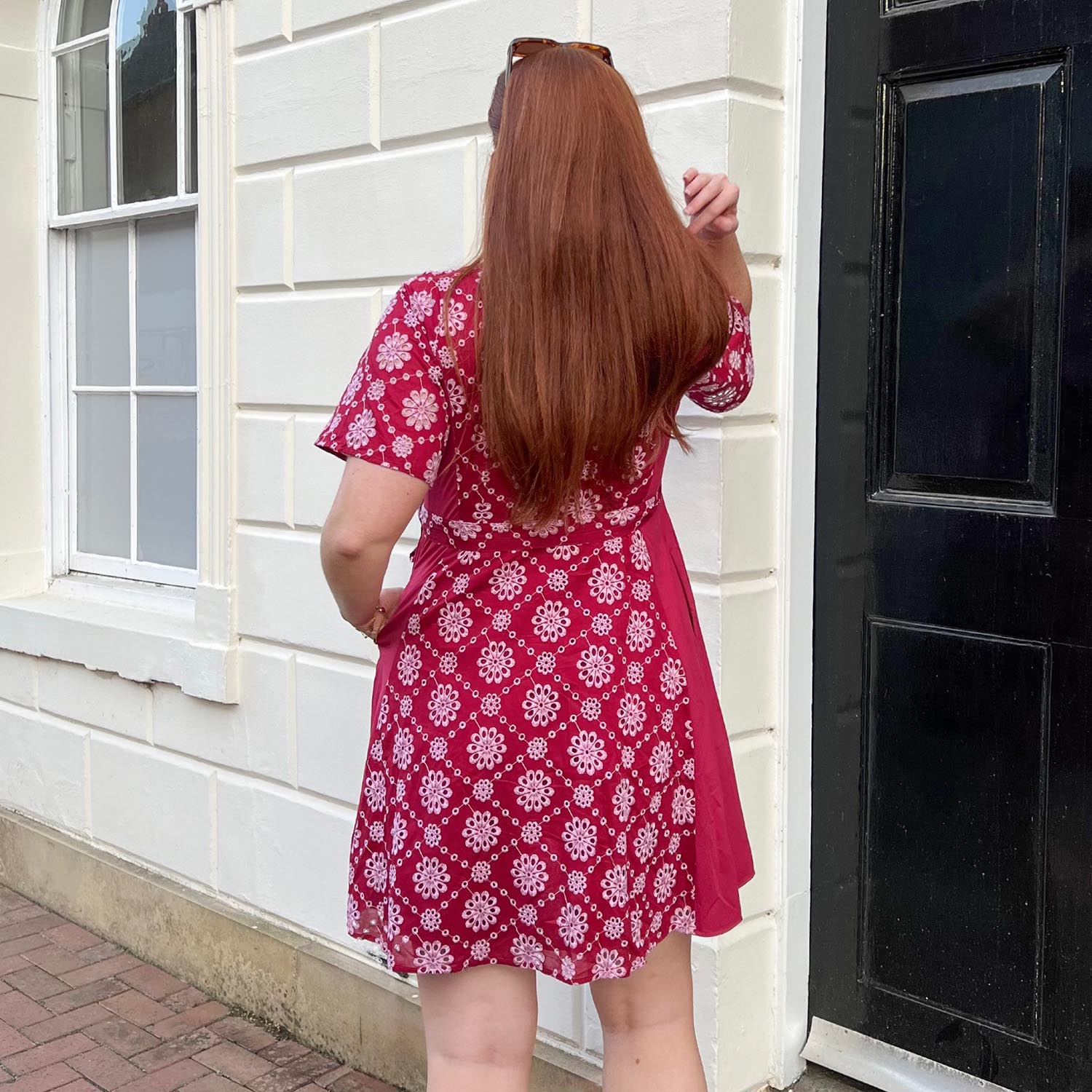 Abito a portafoglio in broderie anglaise - Rosso sangue