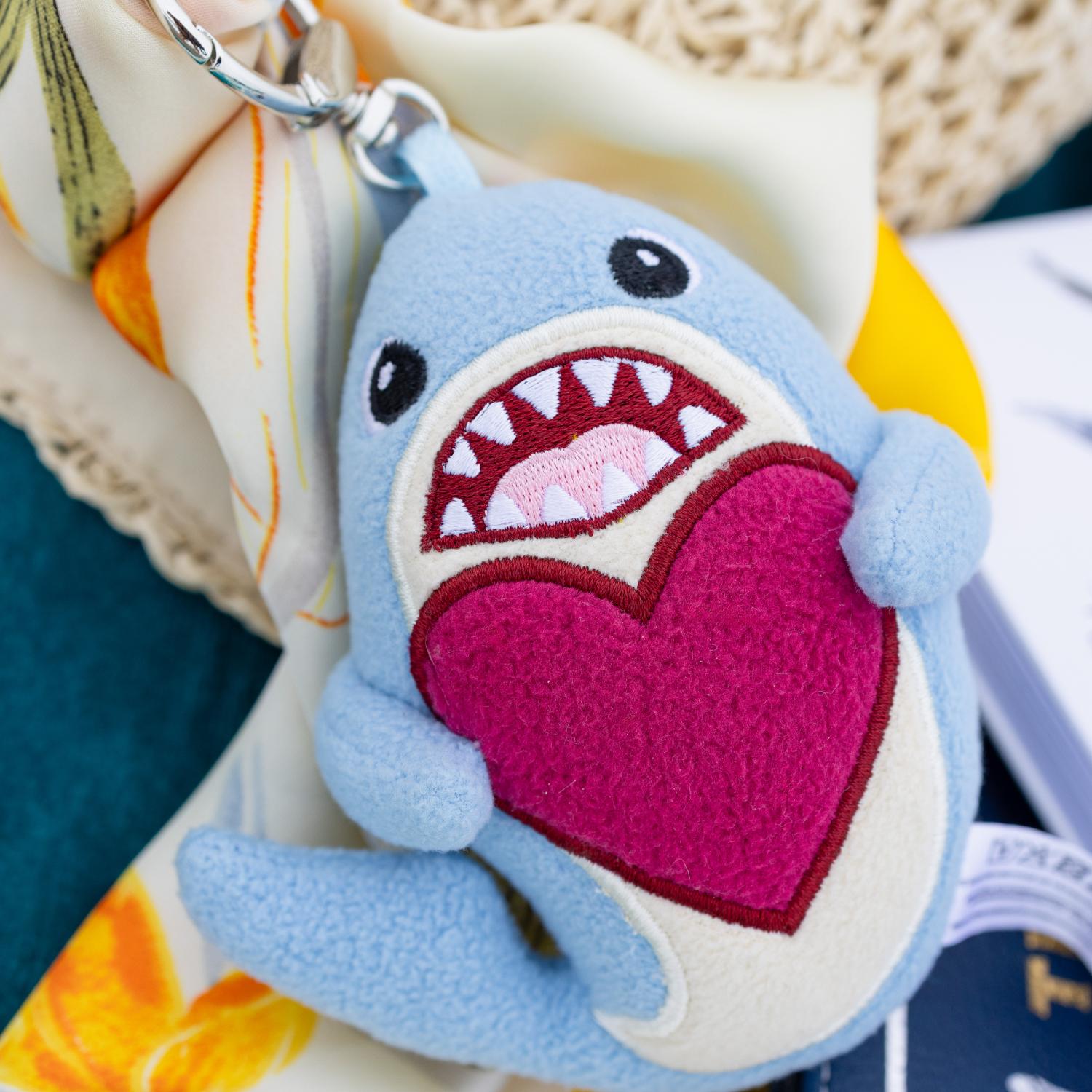 Munch Soft Fleece Shark Bag Charm & Keychain | Snag – Snag EU