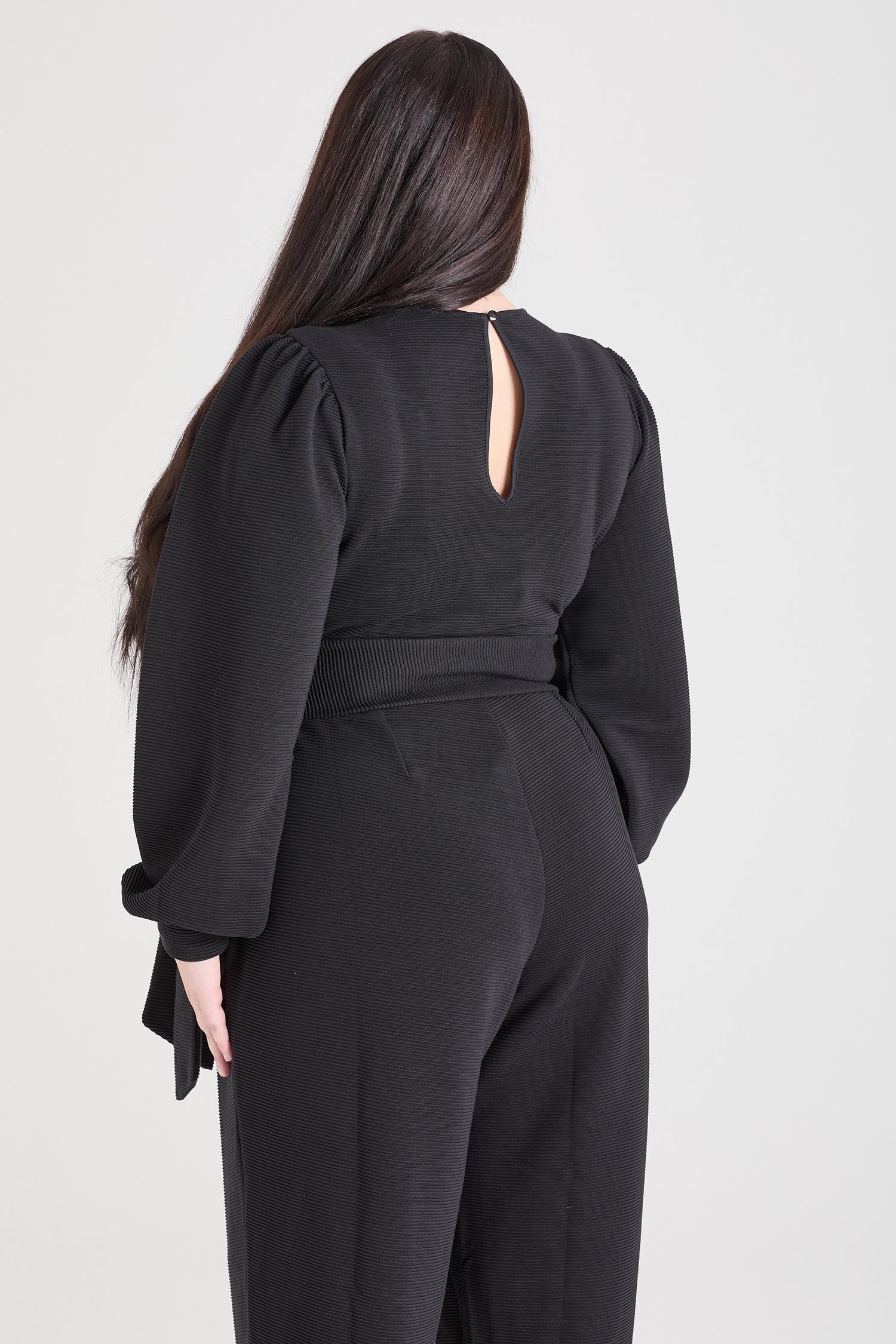 Ottoman Wrap Jumpsuit med lange ærmer - Sort