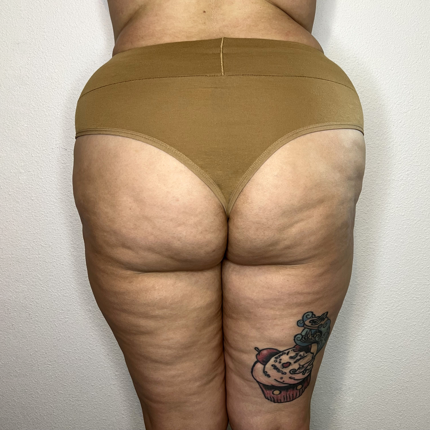 Frække knickers med høje ben i økologisk bomuld - karamel