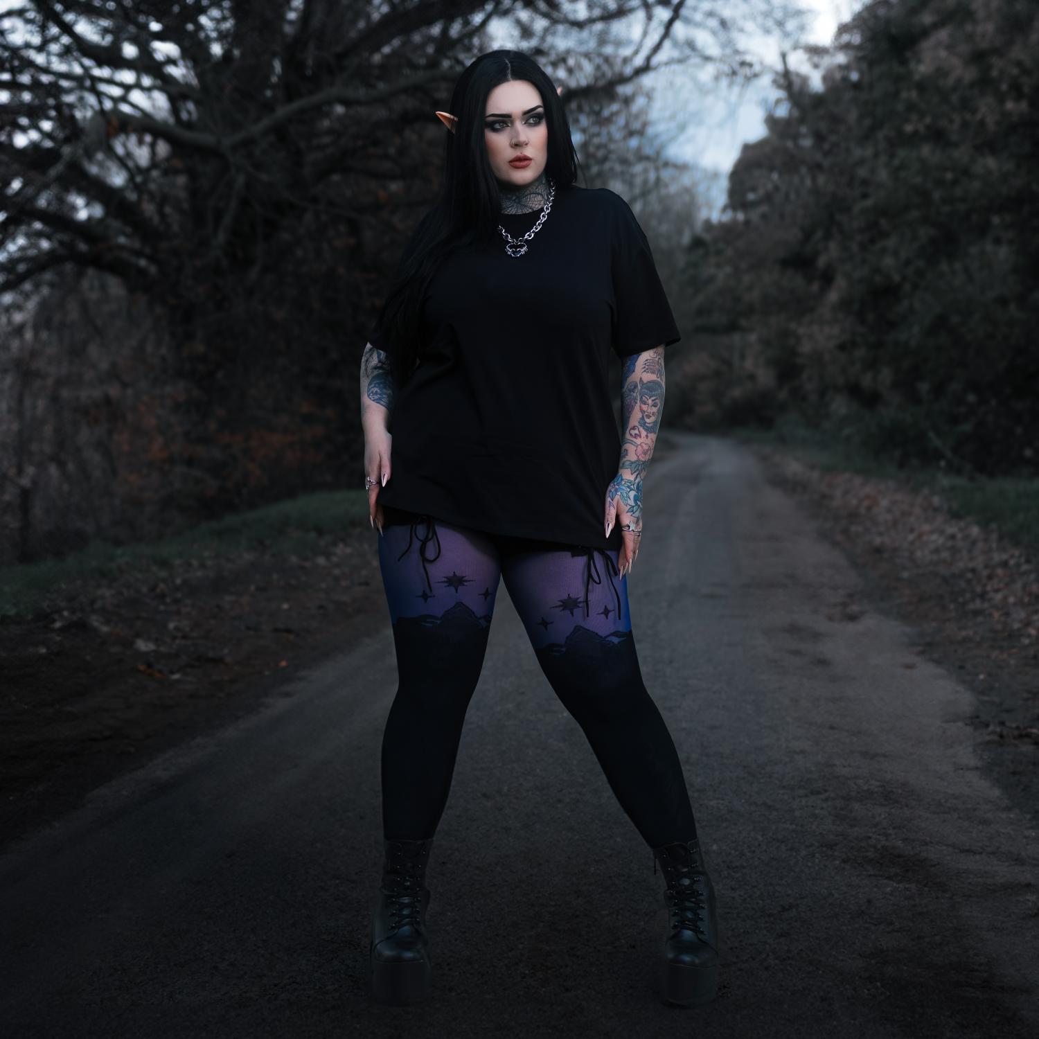 ACOTAR T-shirt i økologisk bomuld - High Lady