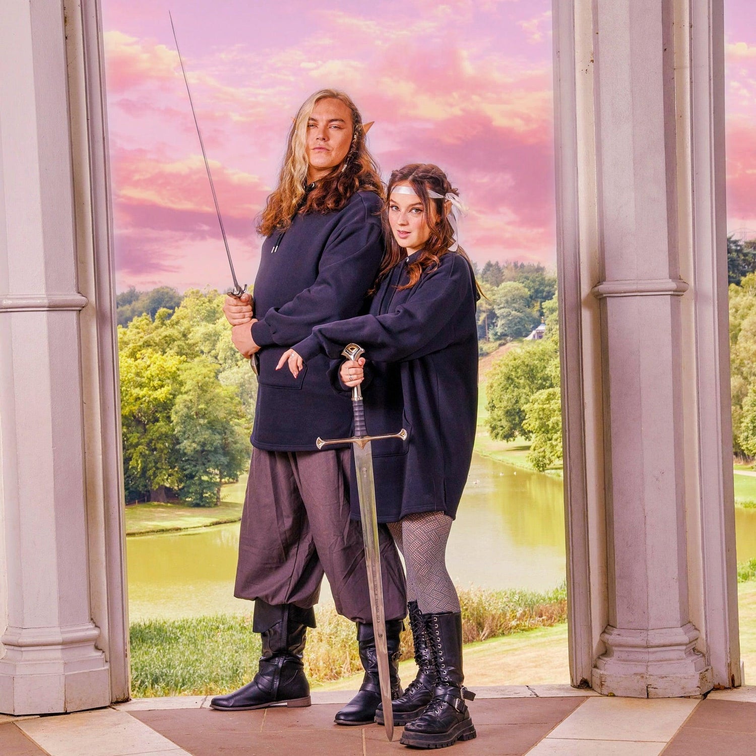 ACOTAR-hættetrøje i økologisk bomuld - Illyrian