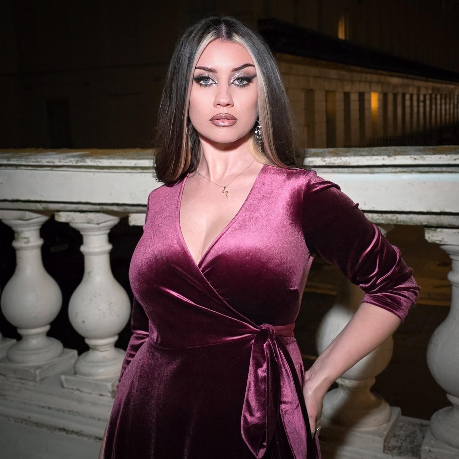 Vestido envolvente de terciopelo - Cereza