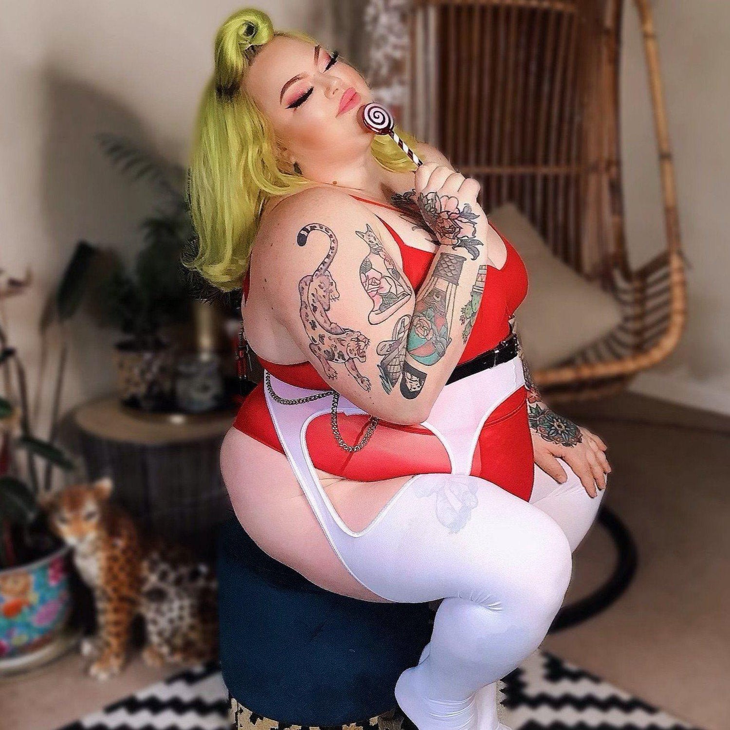 80 Denier Mock Garter - Cuando las palomas lloran