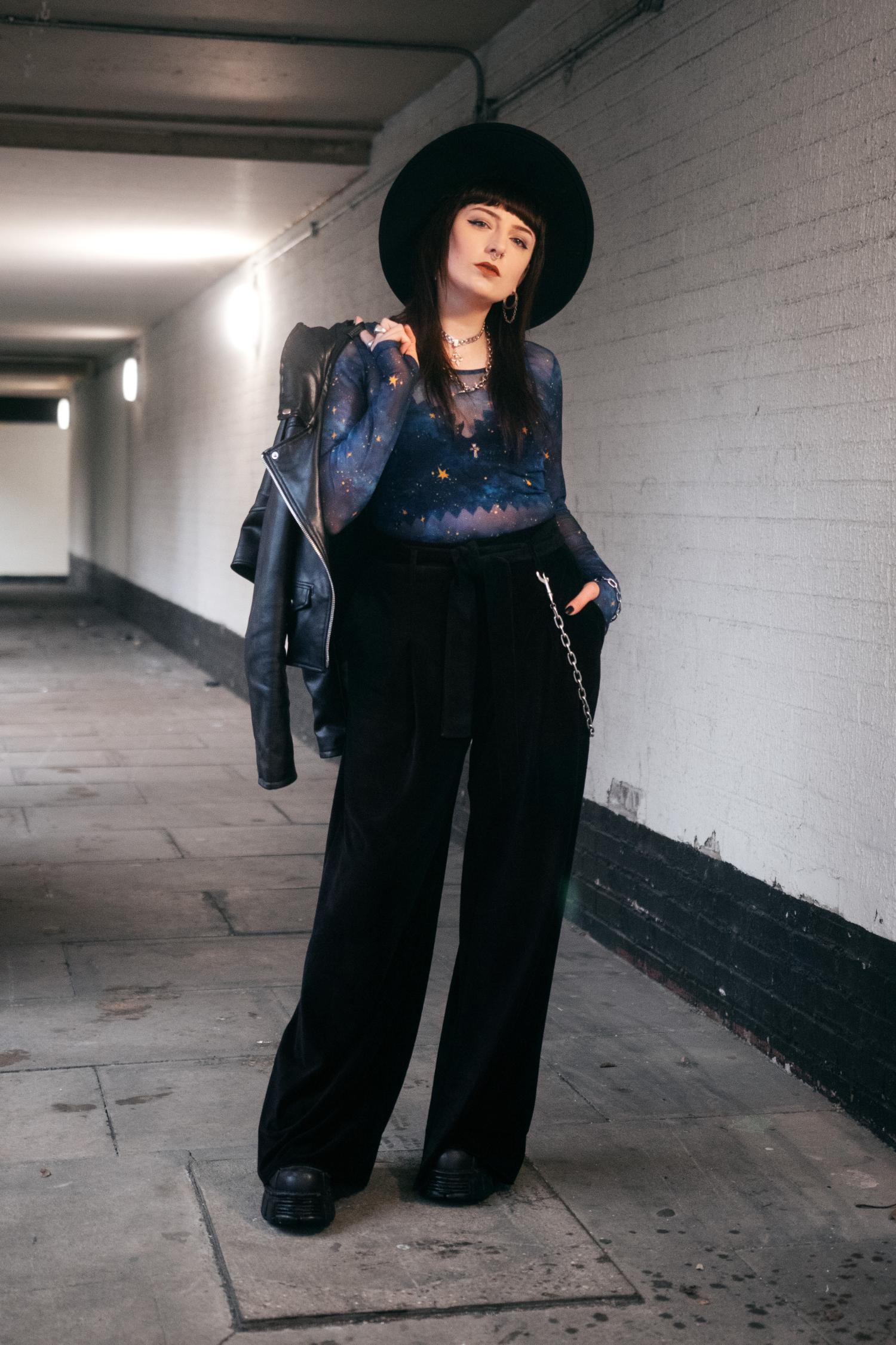 Haut en maille nébuleuse