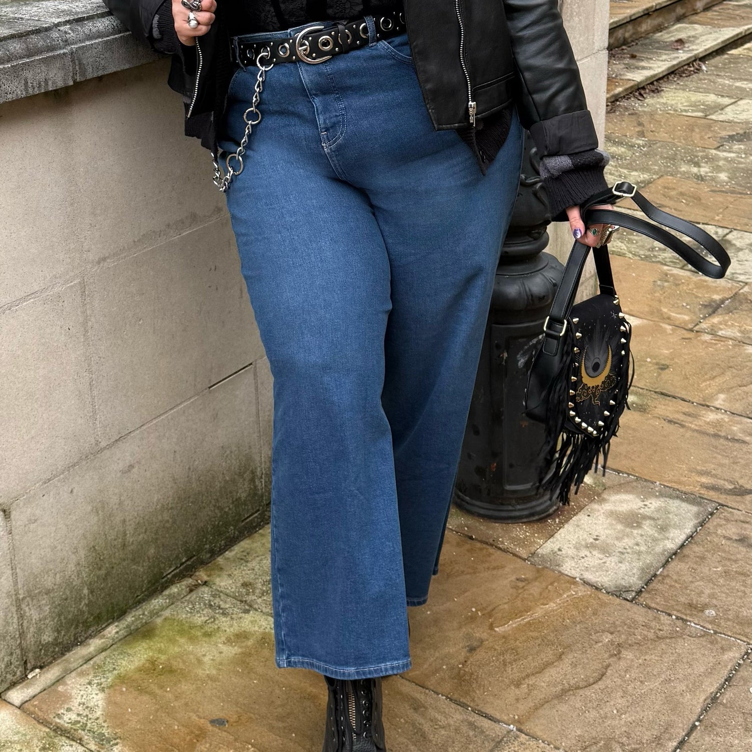 Jean large bio - Atlantic