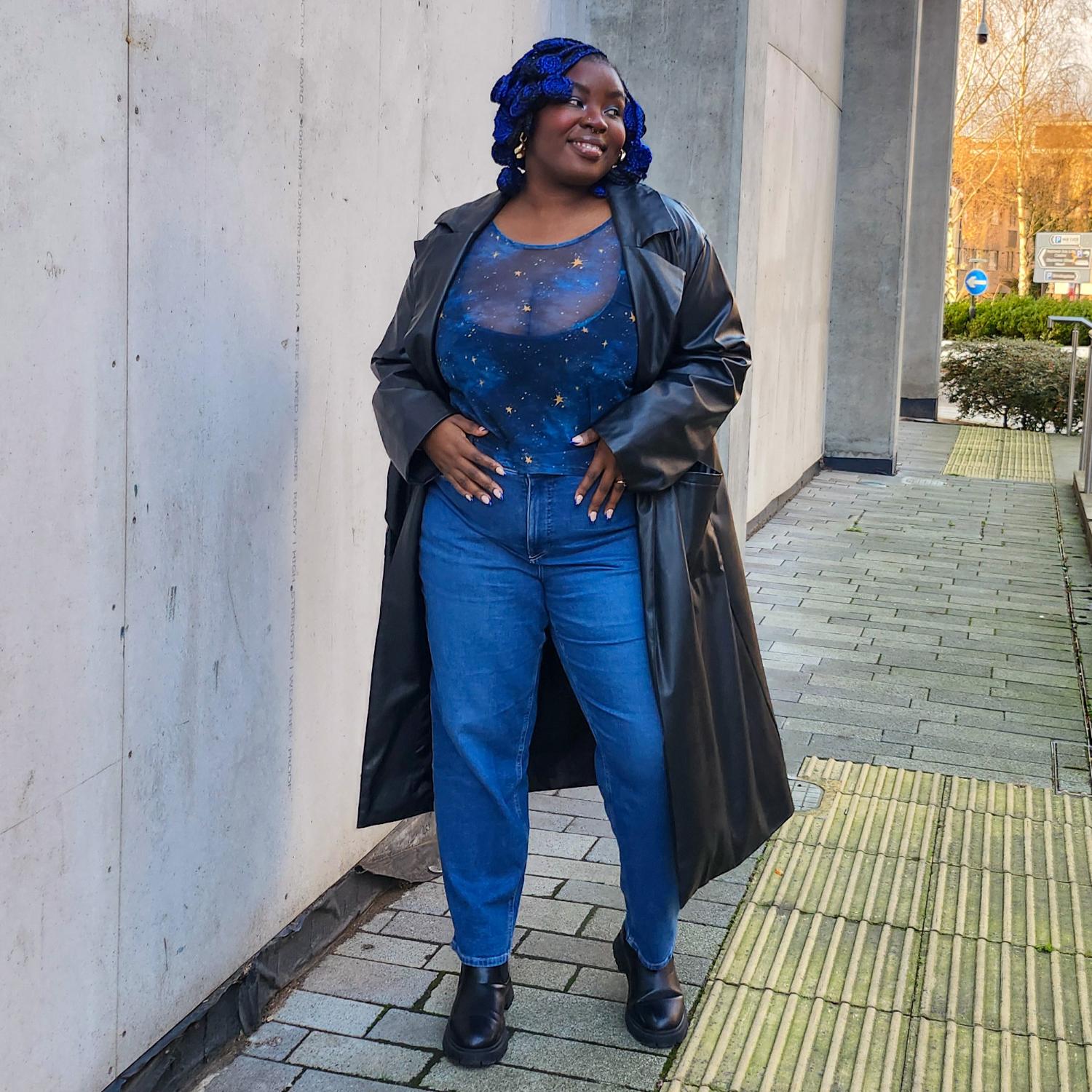 Haut en maille nébuleuse