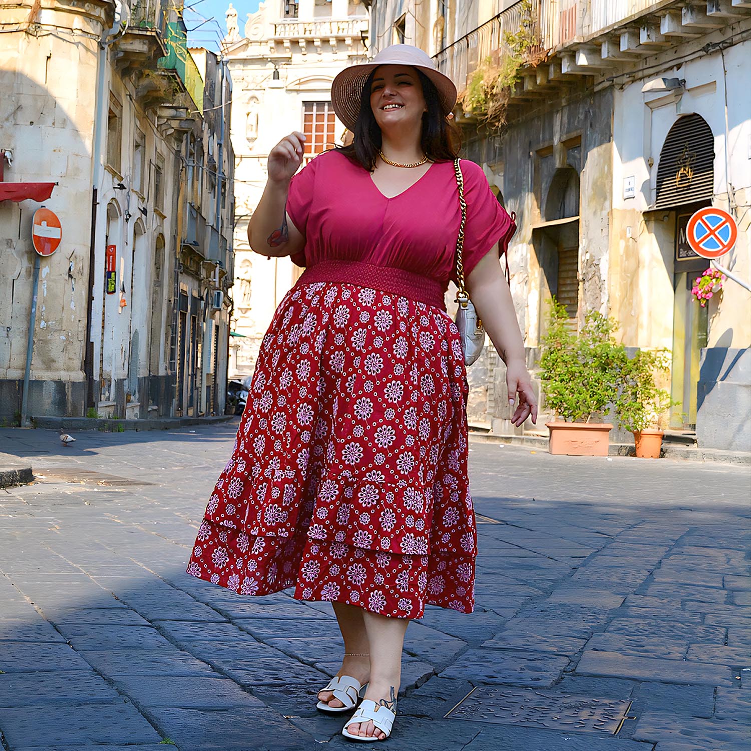 Angie, 5ft 4in / 163cm - Taglia F