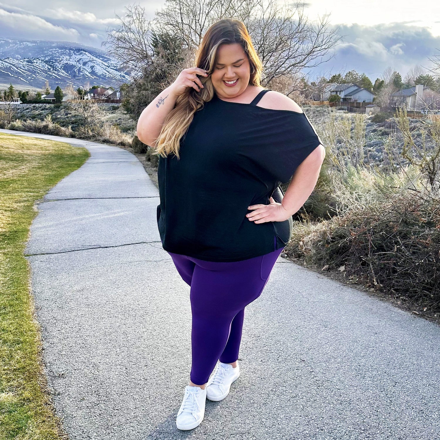 Debbie - Tee off shoulder - Nero