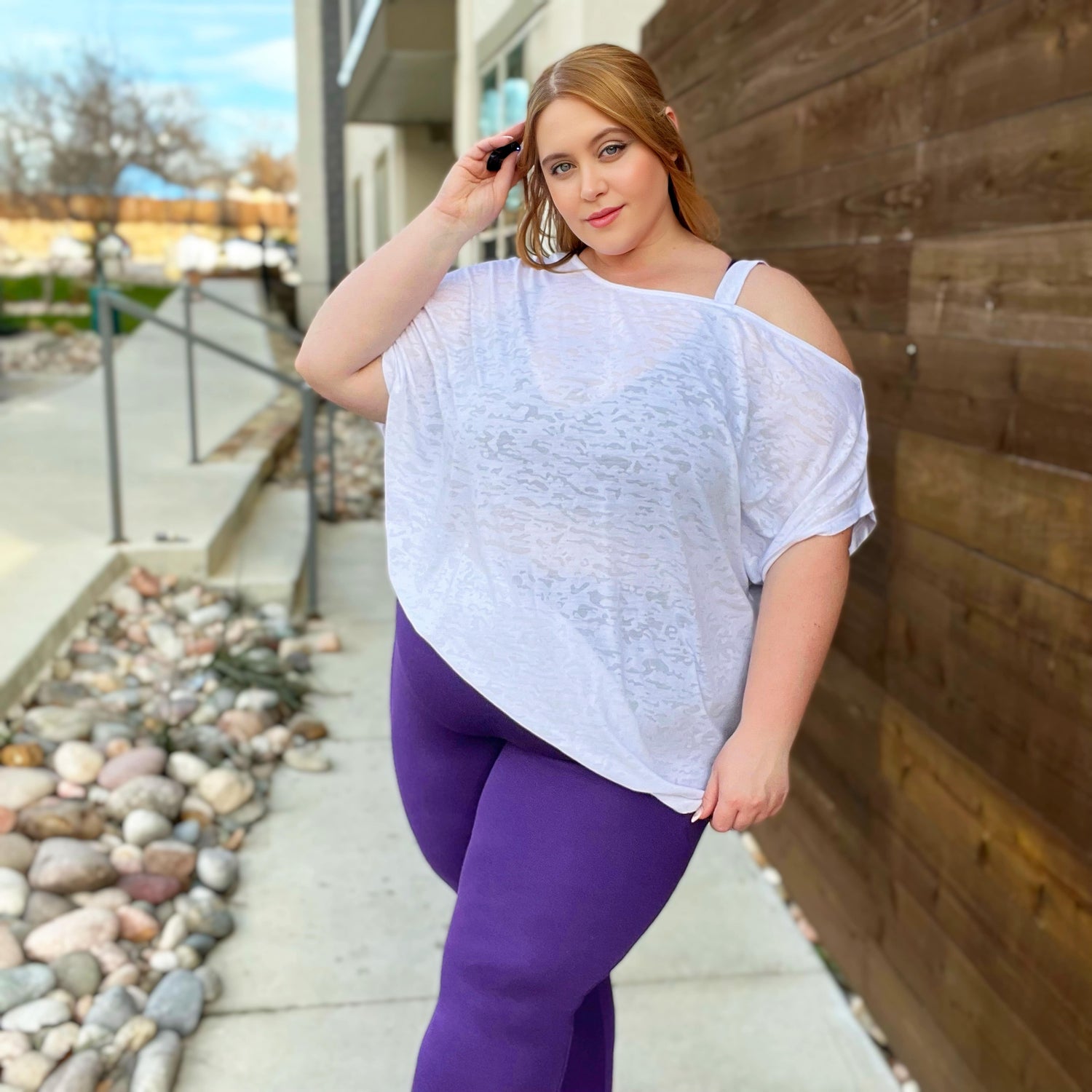 Debbie Off Shoulder Tee - Wit