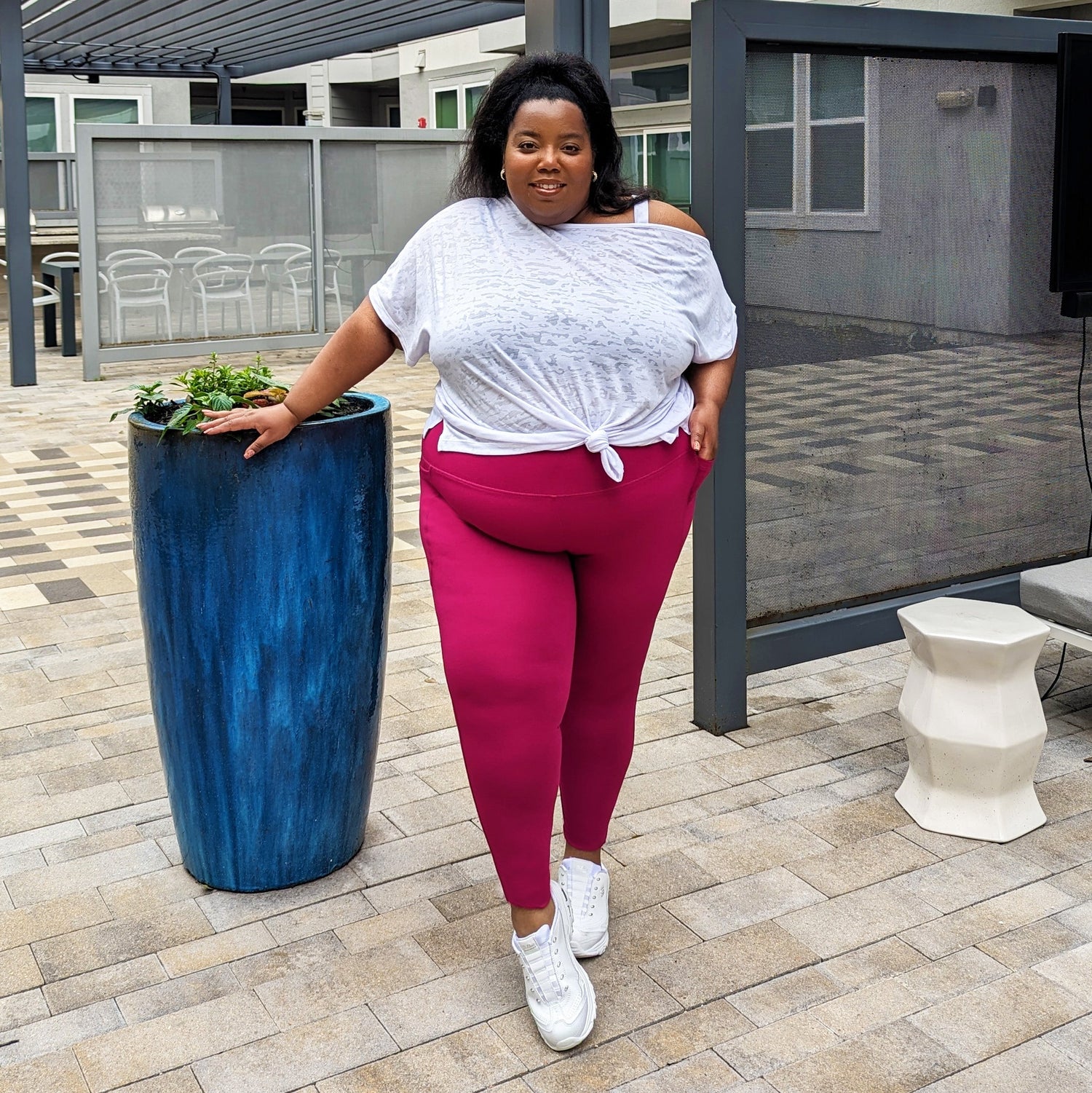 Debbie Off Shoulder Tee - Wit