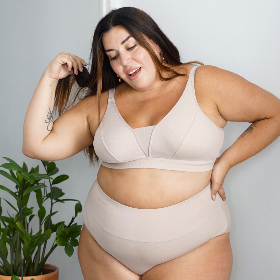 Yamilla - Maat 5 - Volle cup