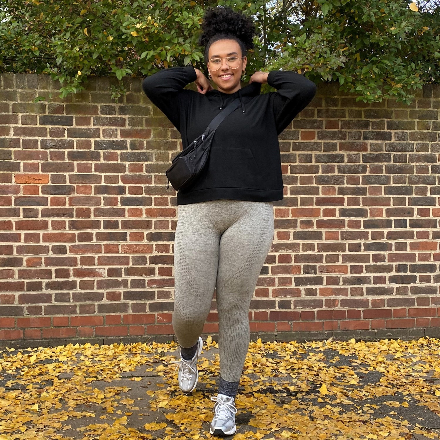 Bluza z kapturem - czarna