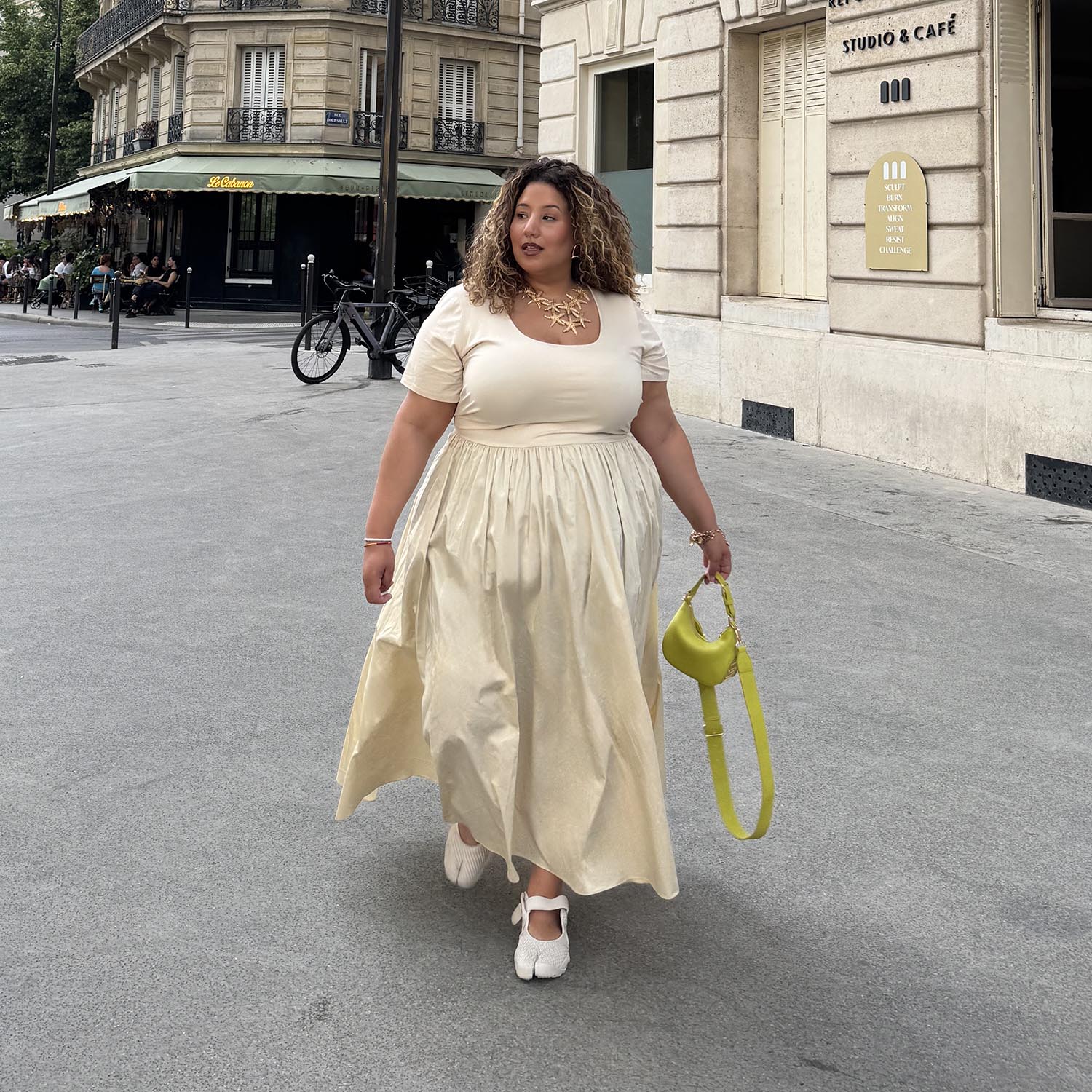 Fadela, 5ft 5in / 165cm - Rozmiar H