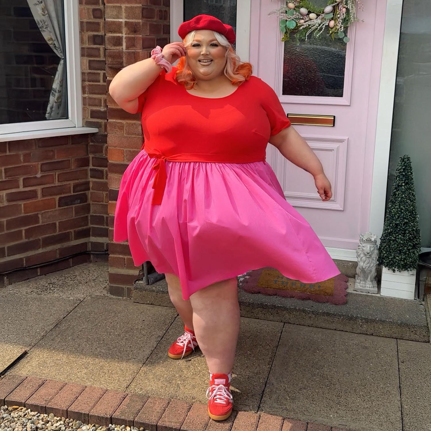 Courtney, 5ft 5in / 165cm - Tamanho I