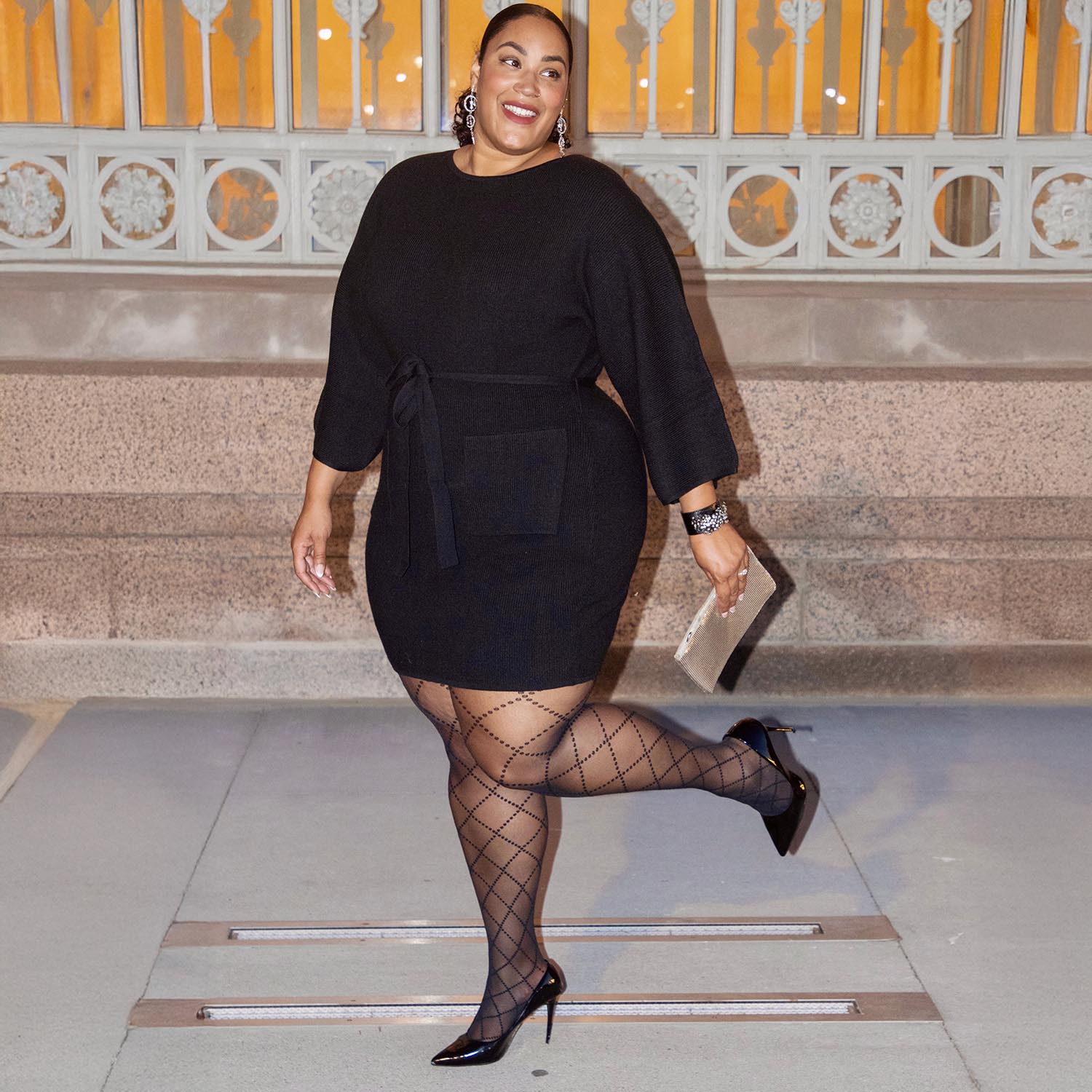 Larrissa, 5ft 11in / 181cm - Tamanho F