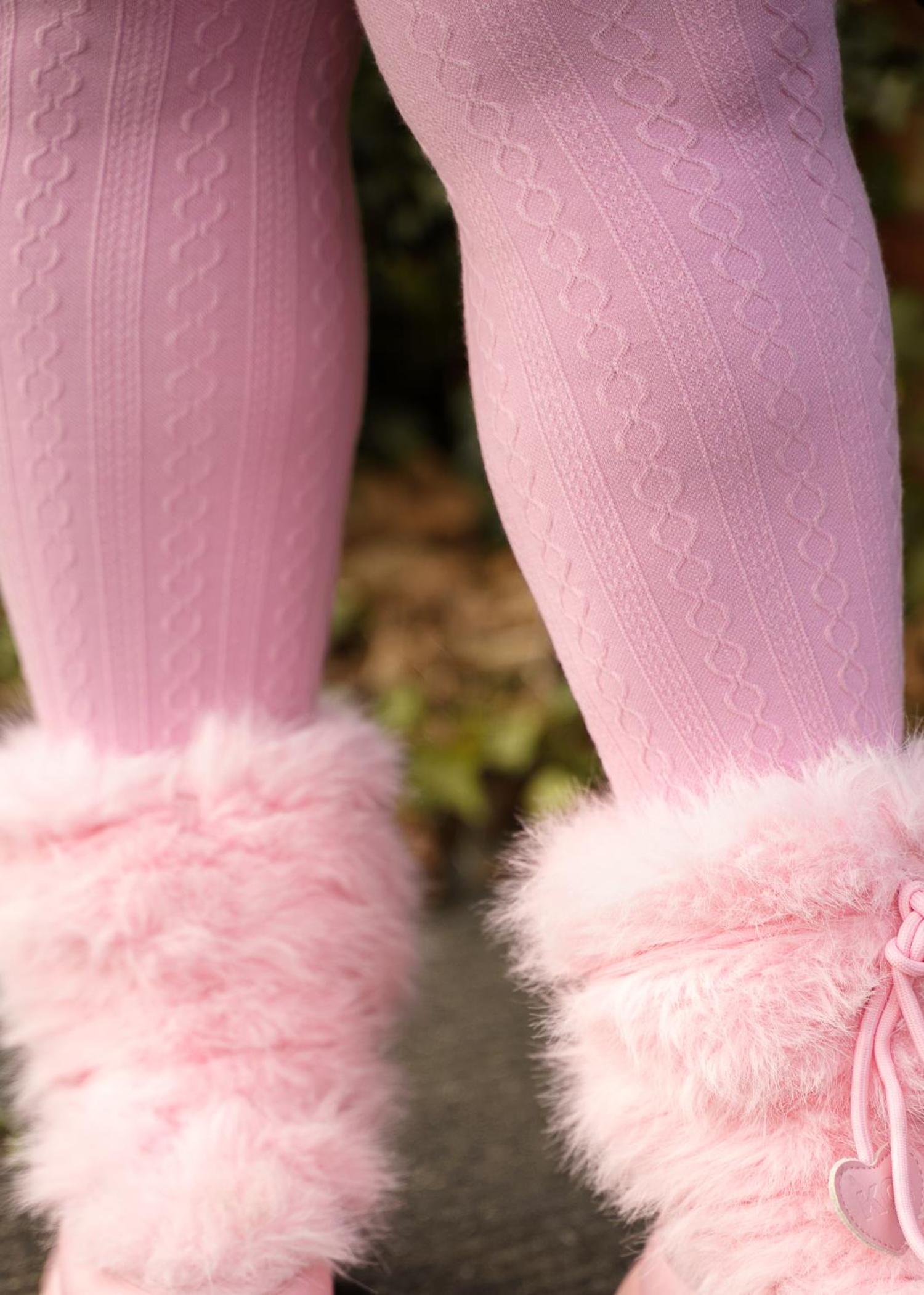 Grannies kabelstickade ullstrumpbyxor – Piglet (V2)