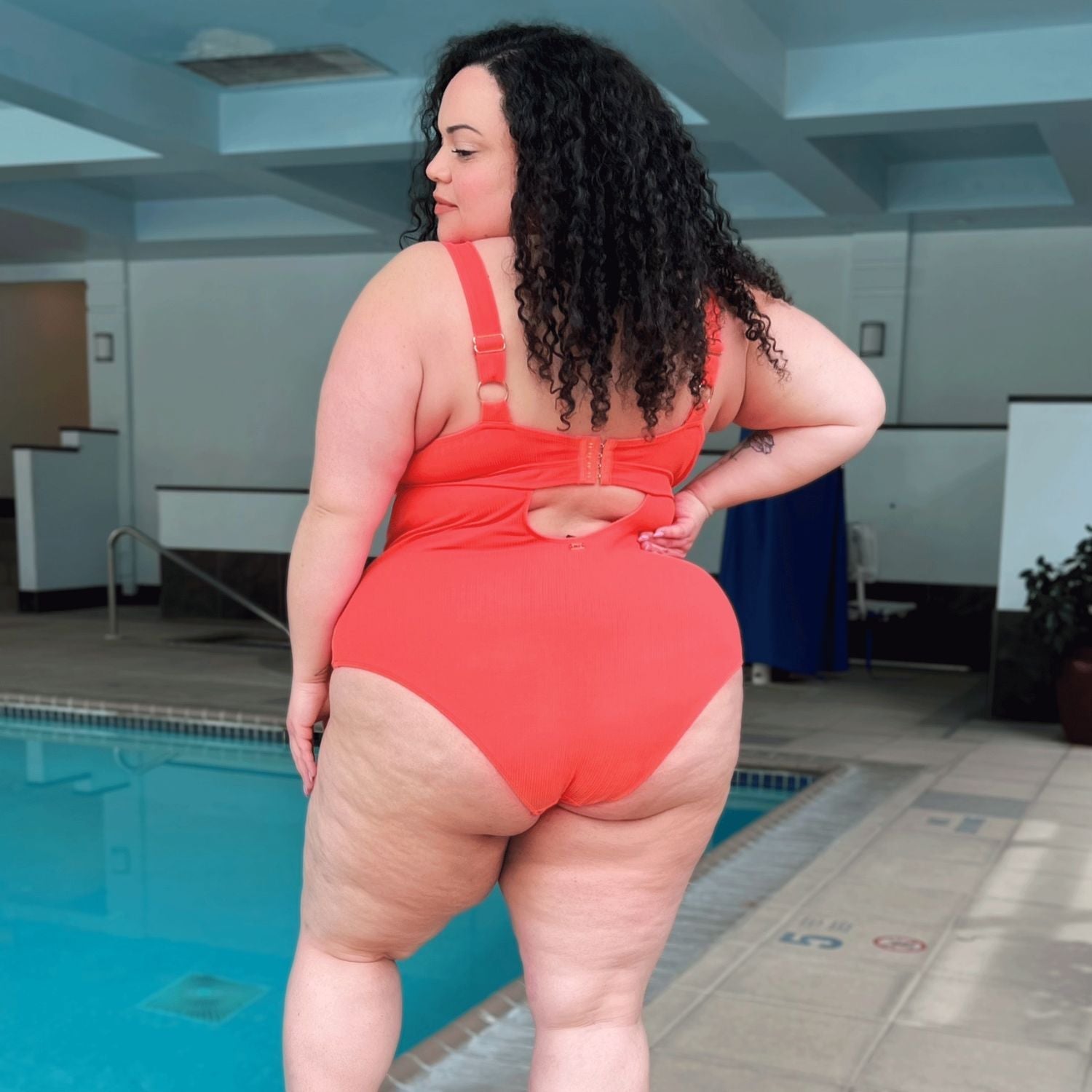 [Kayla - Storlek F - 5'3