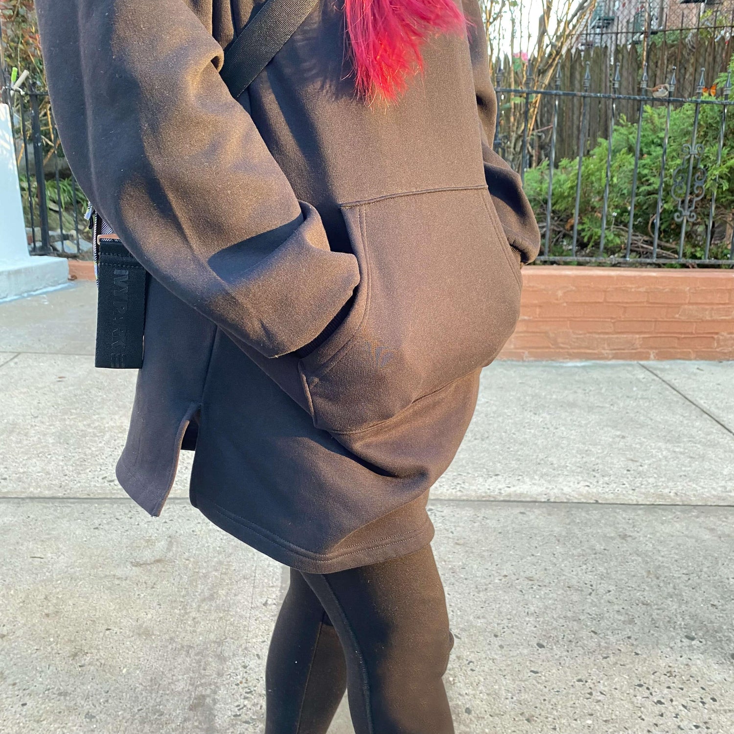 Långärmad hoodie i ekologisk bomull - Svart