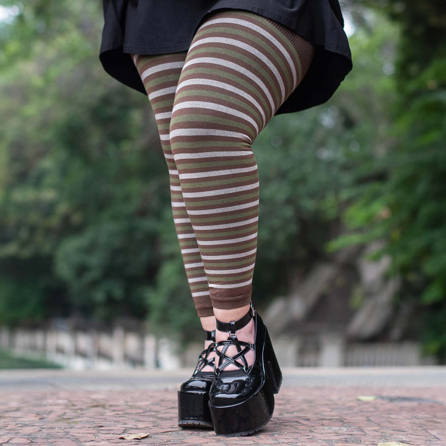 Cinnabar Footless Tights Tyria Tights Clothes In Sizes 32-66