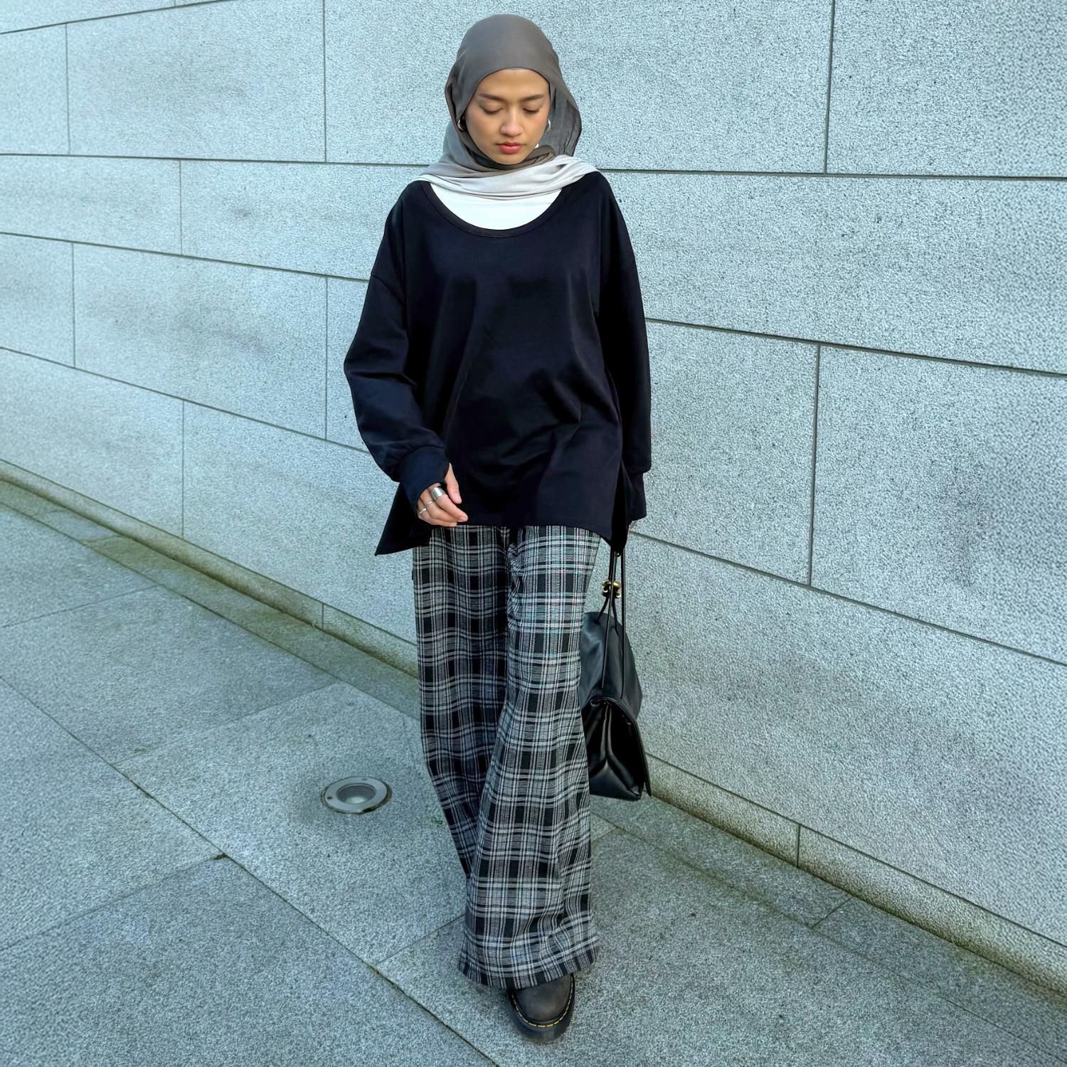 Organic Cotton Long Sleeve Scoop Neck Top - Black