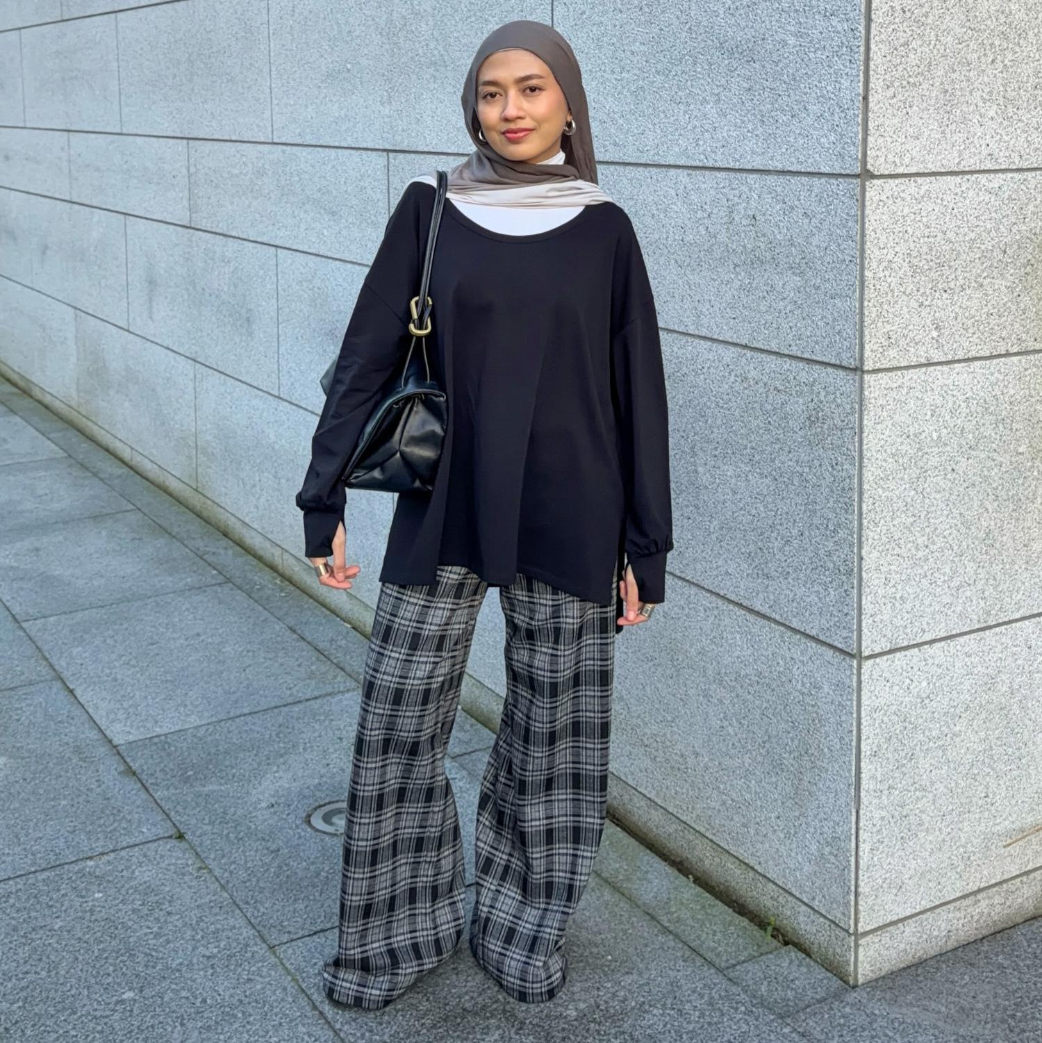 Organic Cotton Long Sleeve Scoop Neck Top - Black