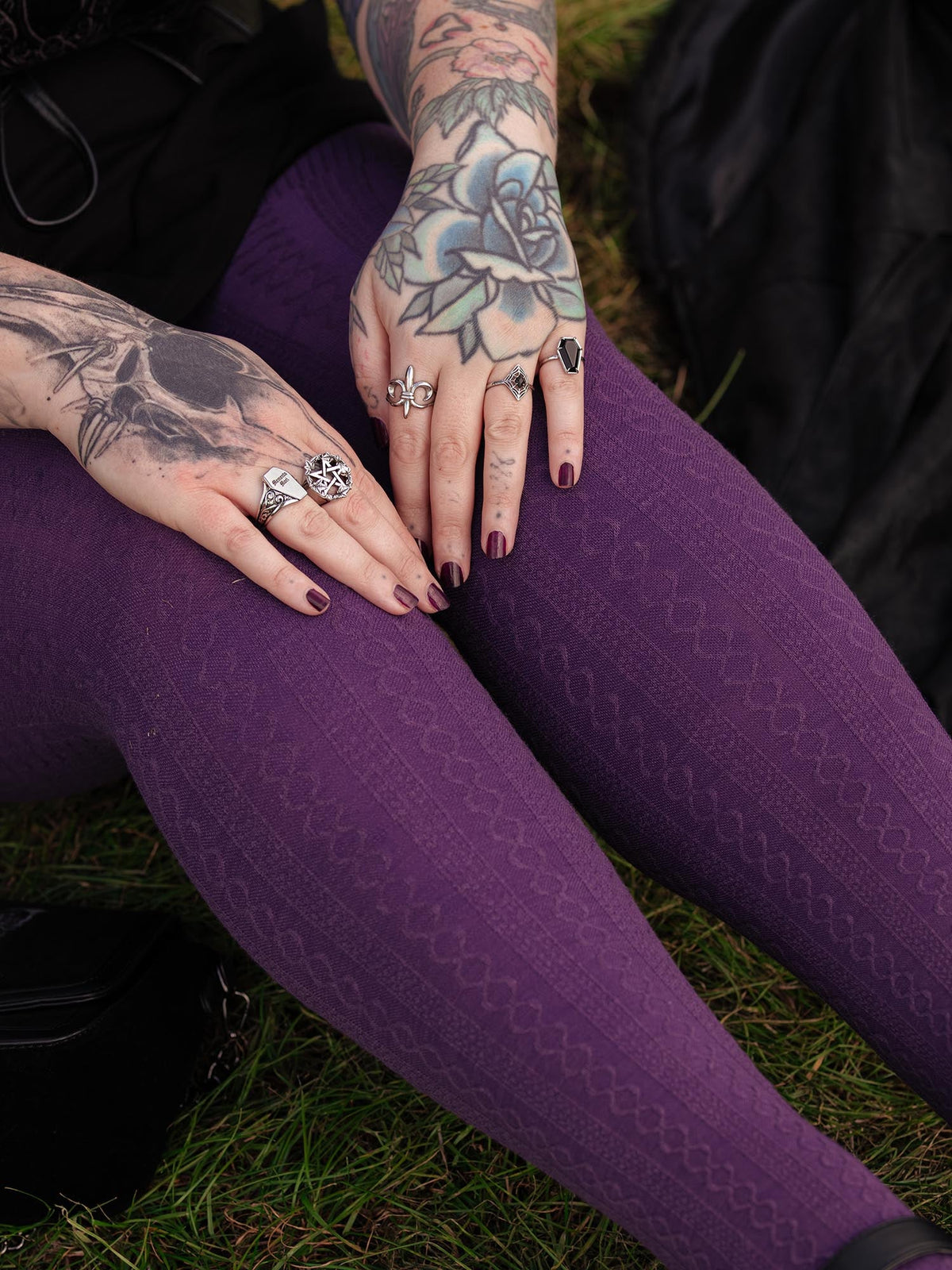 Grannies Cable Knit Wool Tights - Fancy Darkness