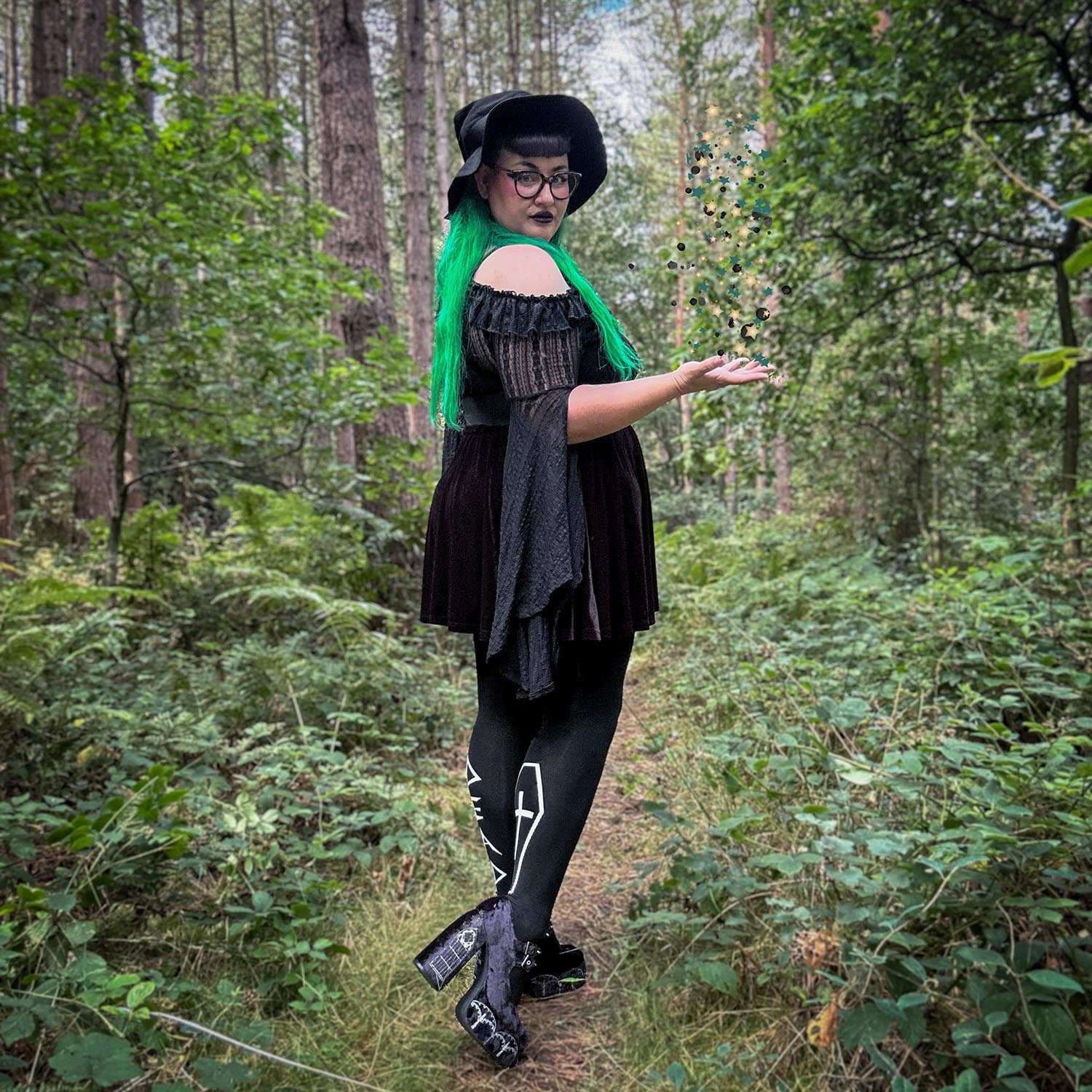 Dead Inside Tights | Goth Coffin Slogan Tights | Snag – Snag EU