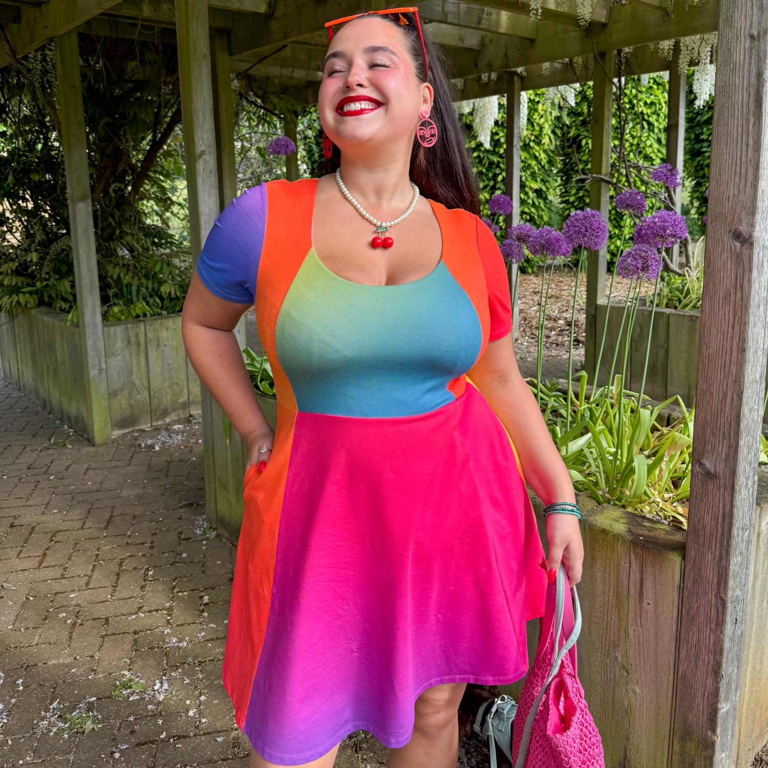 Vestido mini de corte en A Vanessa - Arcoíris