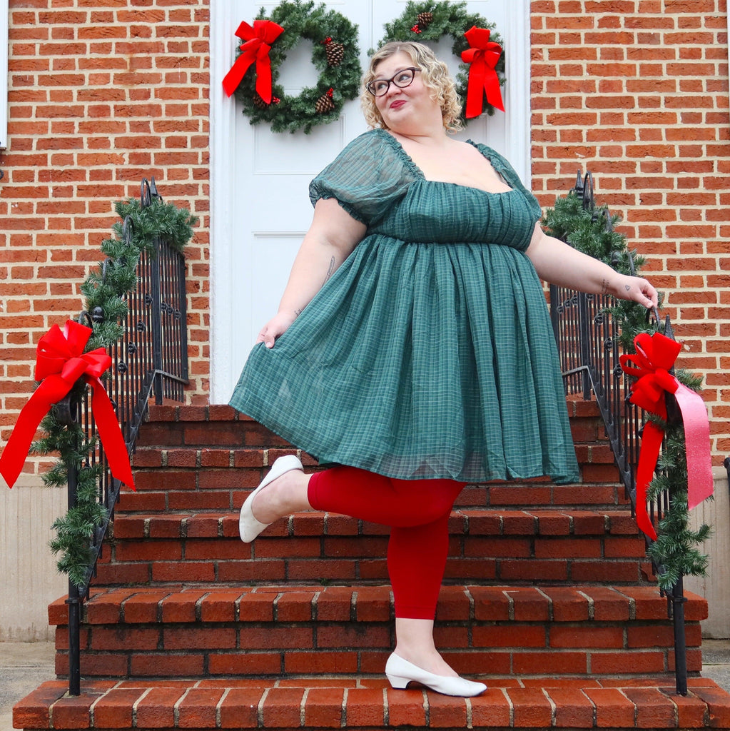 [Abby - Wears a Snag size F and is 5ft 5 tall]