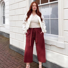 Elyshia, 6'1" - Størrelse D2