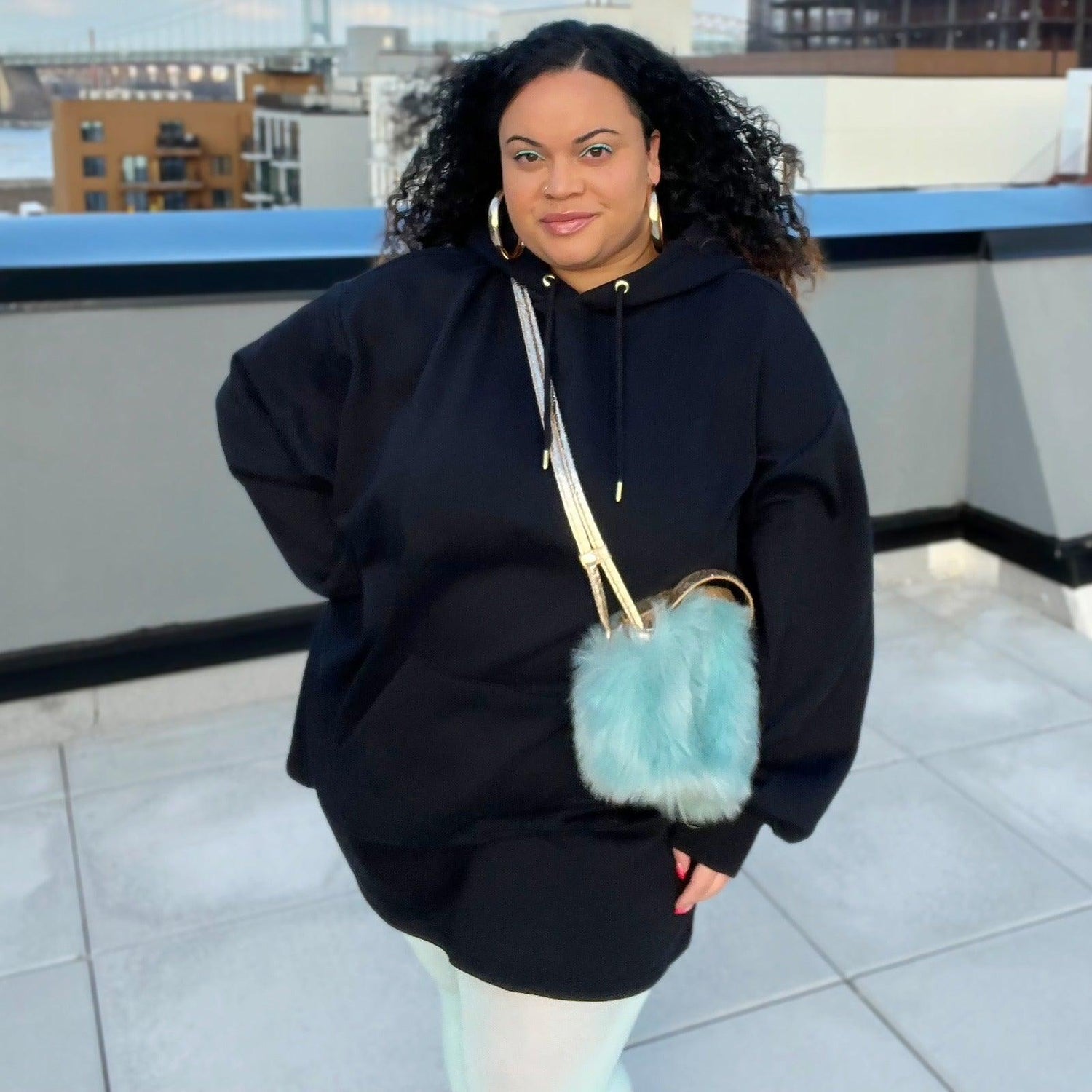 Langærmet hættetrøje - Sort - Snag