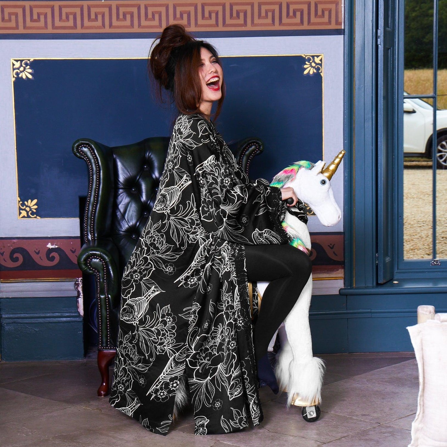 Satin kappe - Skæbne