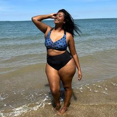 [Dee - koko E - 5'9"]