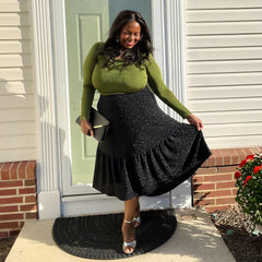Dena, 5'4" - Koko E