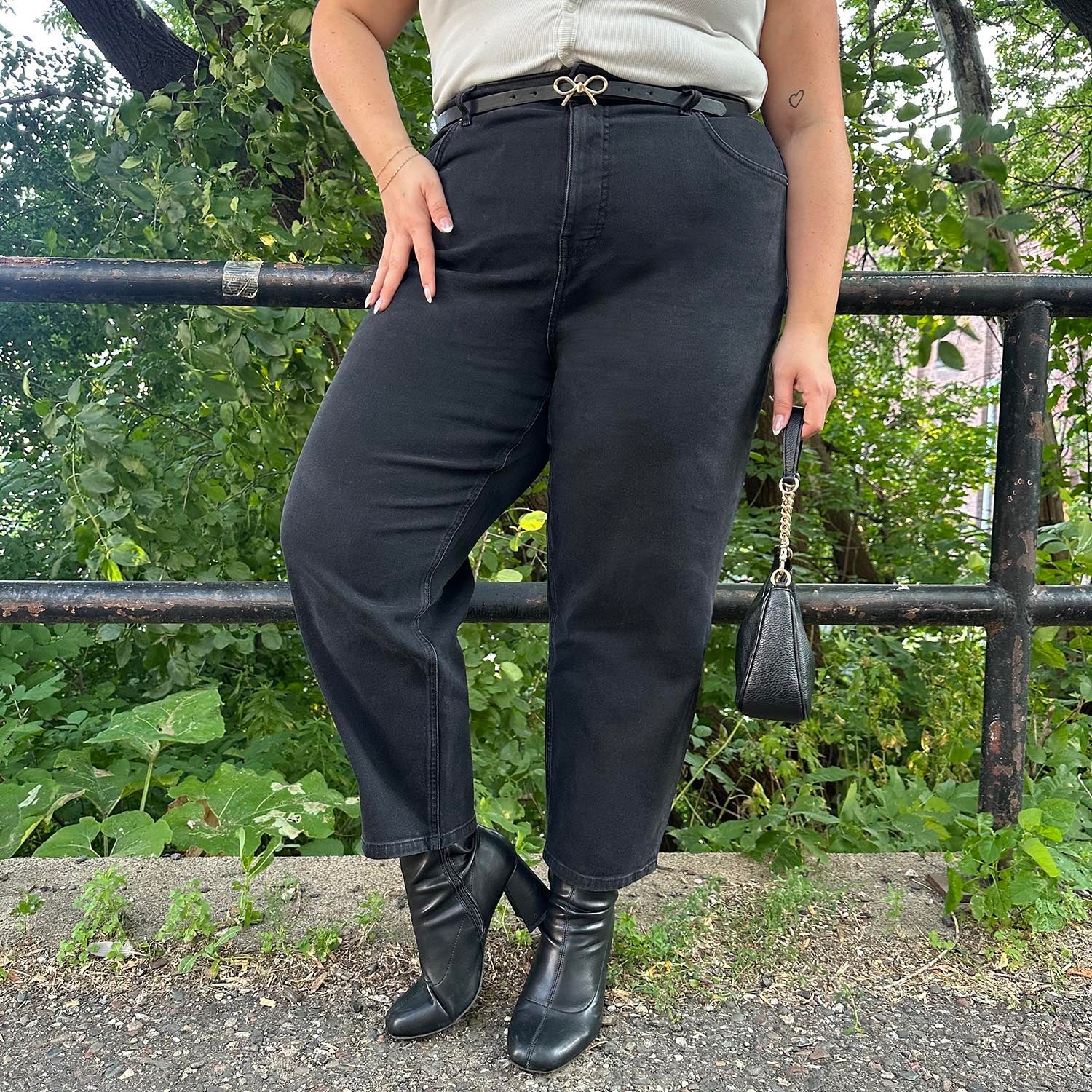 Gianna, 163cm / 5ft 4in - Koko F2 Lyhyet vaatteet