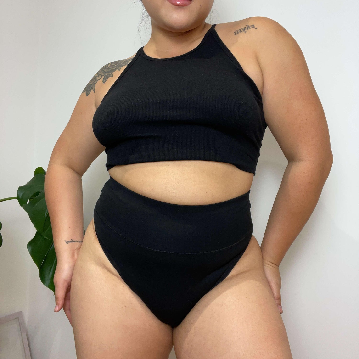Super High Leg Knickers - 3 paria mustia alushousuja.