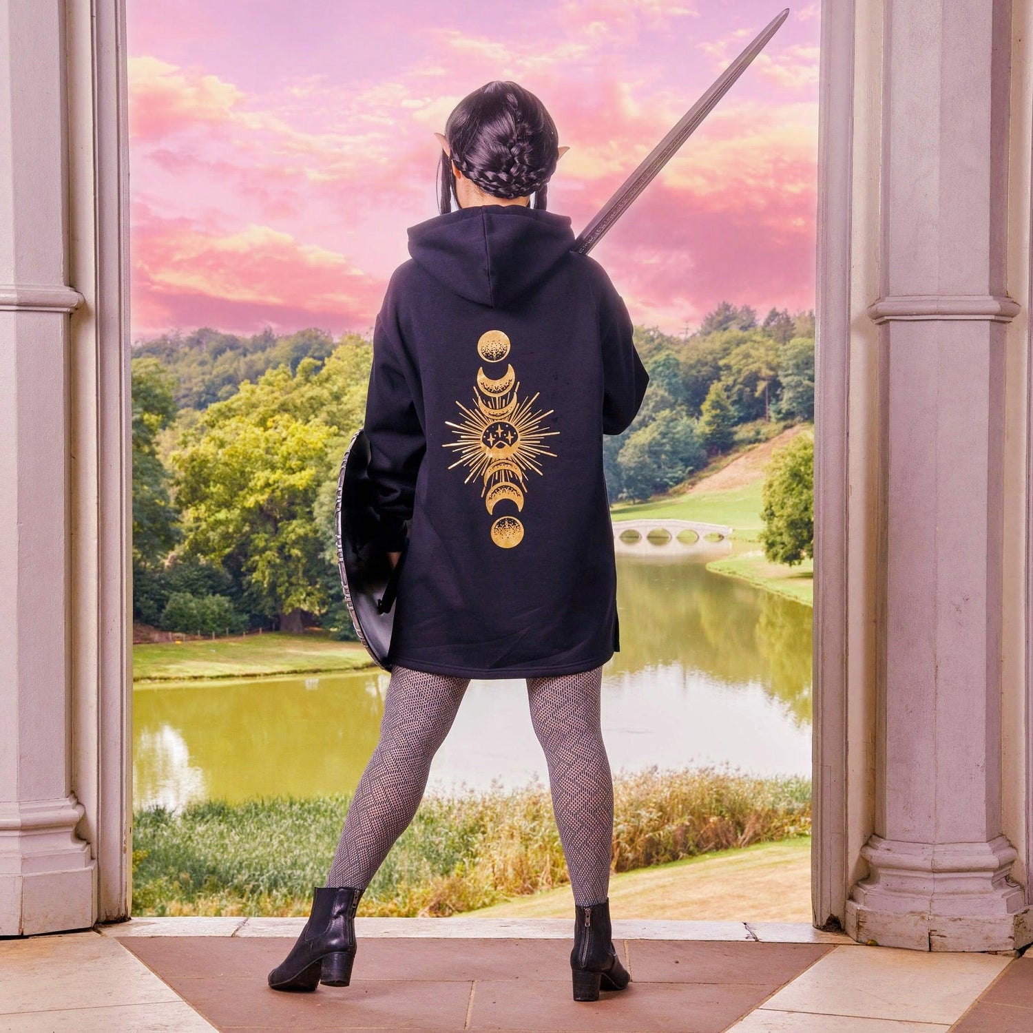 Luomupuuvilla ACOTAR huppari - High Lady