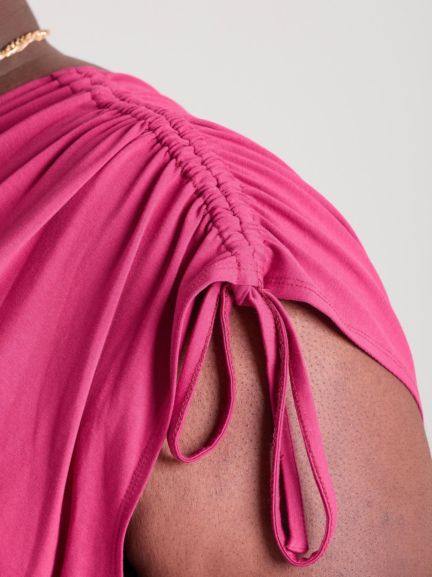 Adwoa, 5ft 3in / 161cm - Rozmiar G