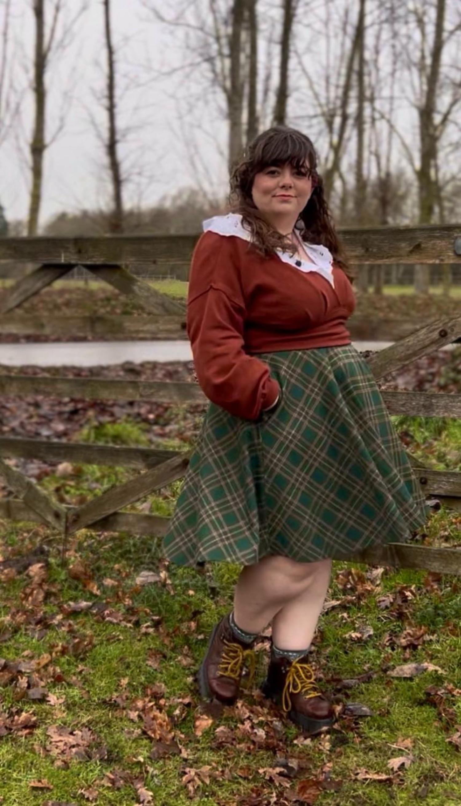 Spódnica w kratę z rozkloszowanym dołem – Glenfern