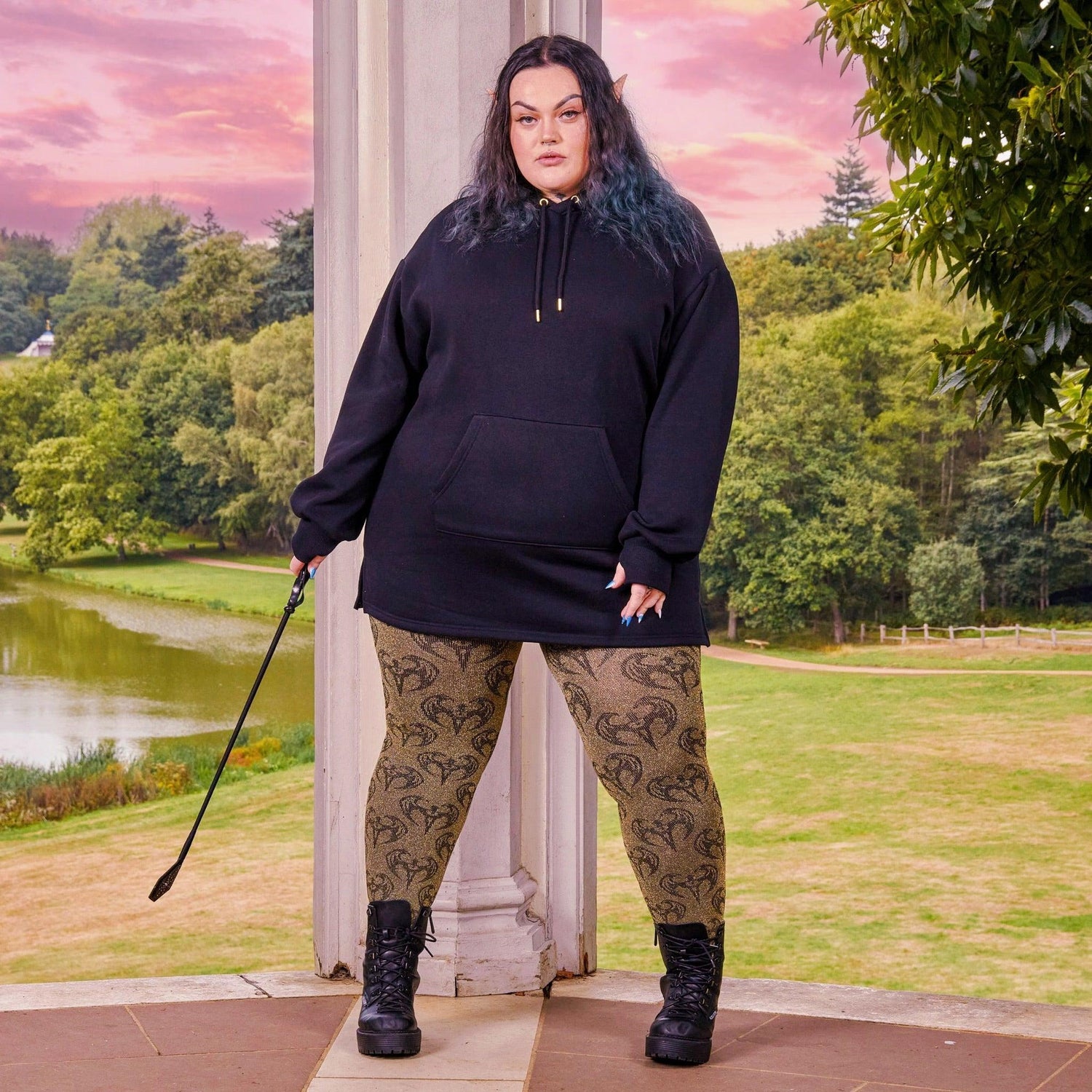 Bluza z kapturem ACOTAR z bawełny organicznej - High Lady