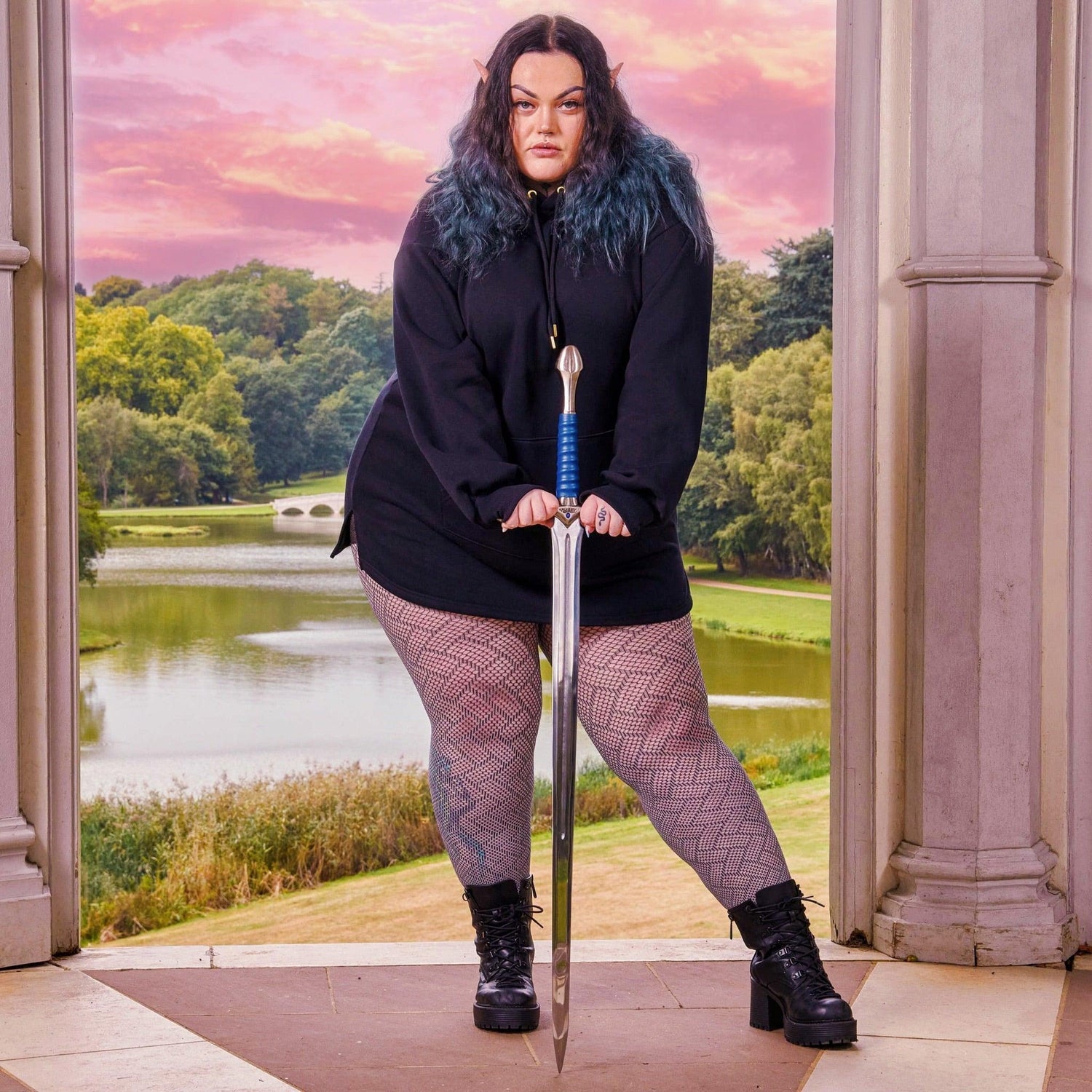 Bluza z kapturem ACOTAR z bawełny organicznej - High Lady