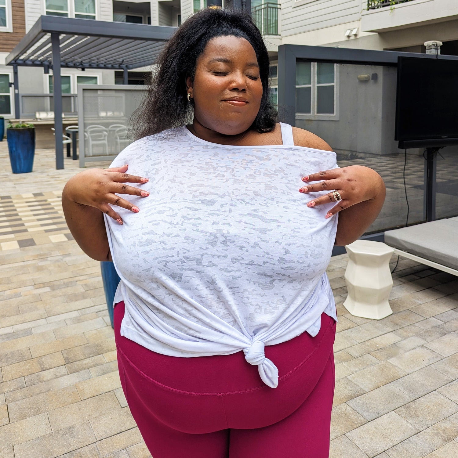 Debbie Off Shoulder Tee - Vit