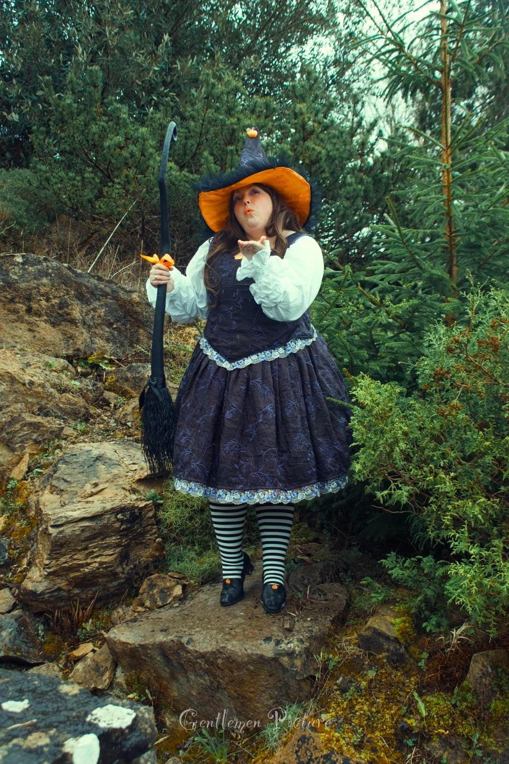 Randiga strumpbyxor - Witch