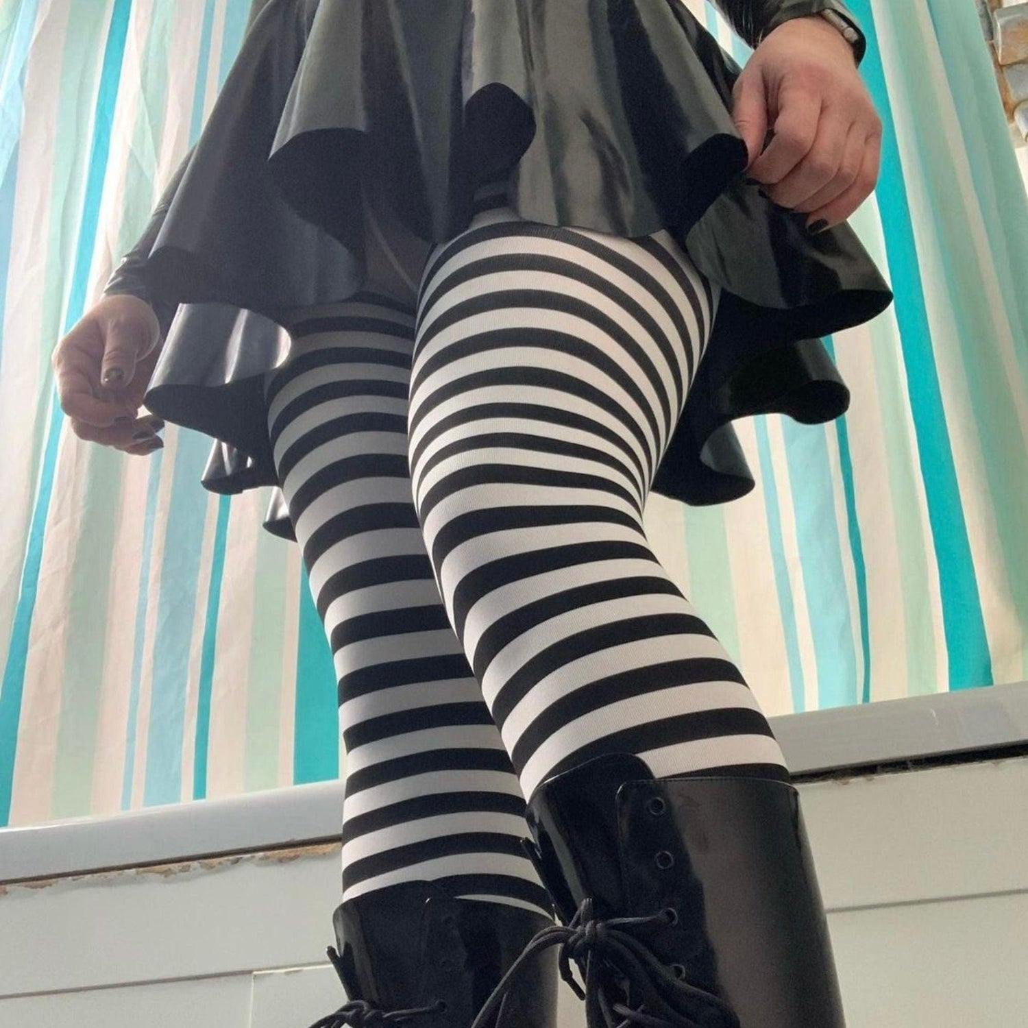 Randiga strumpbyxor - Witch